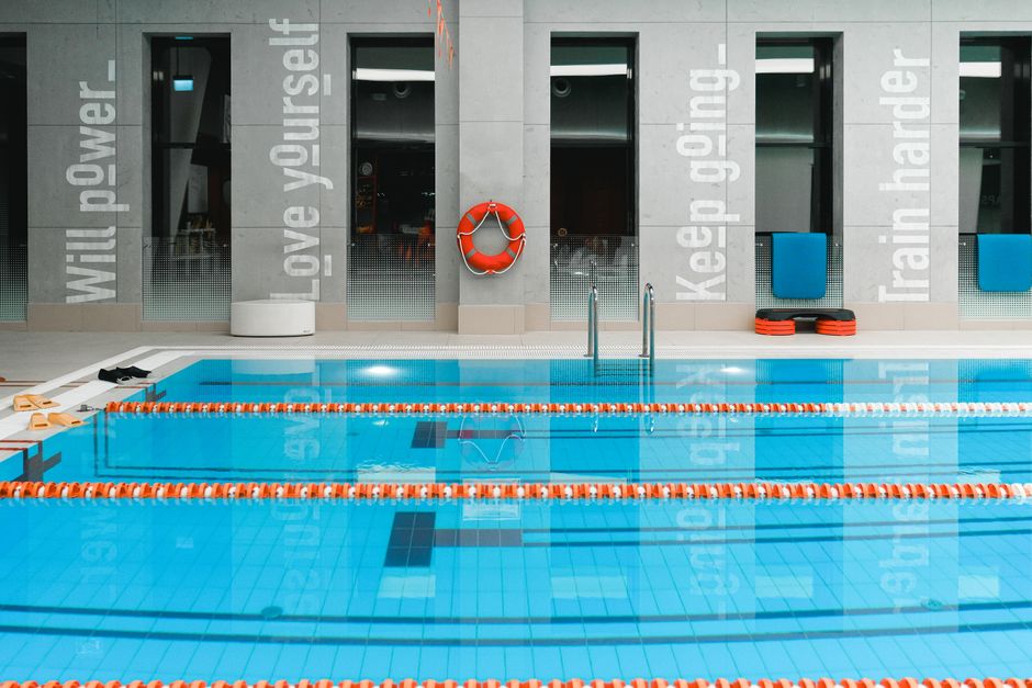 Piscina semiolimpică IDM Club